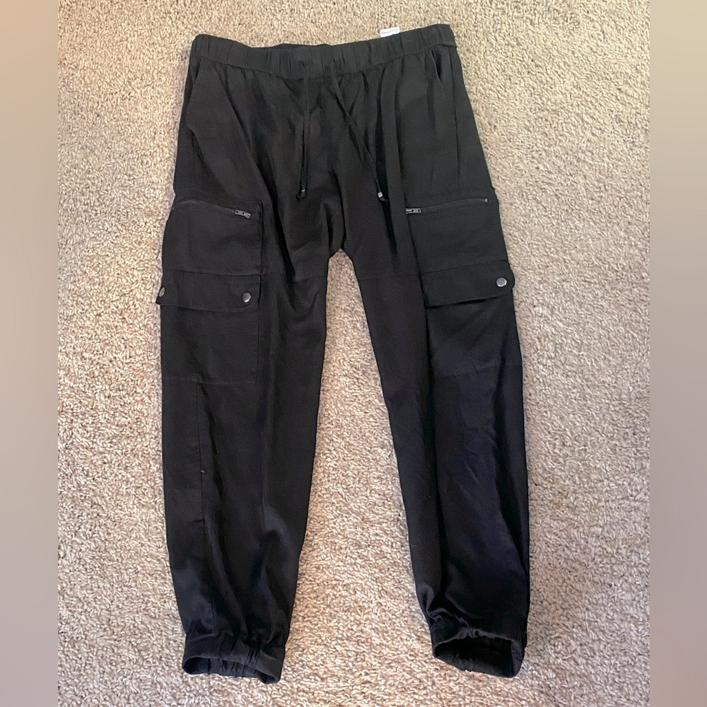 Woman’s Cargo Pants